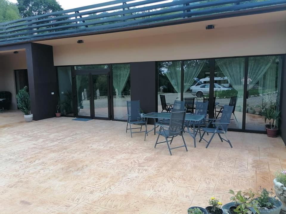 Hotel Motorom Zărneşti Exterior foto